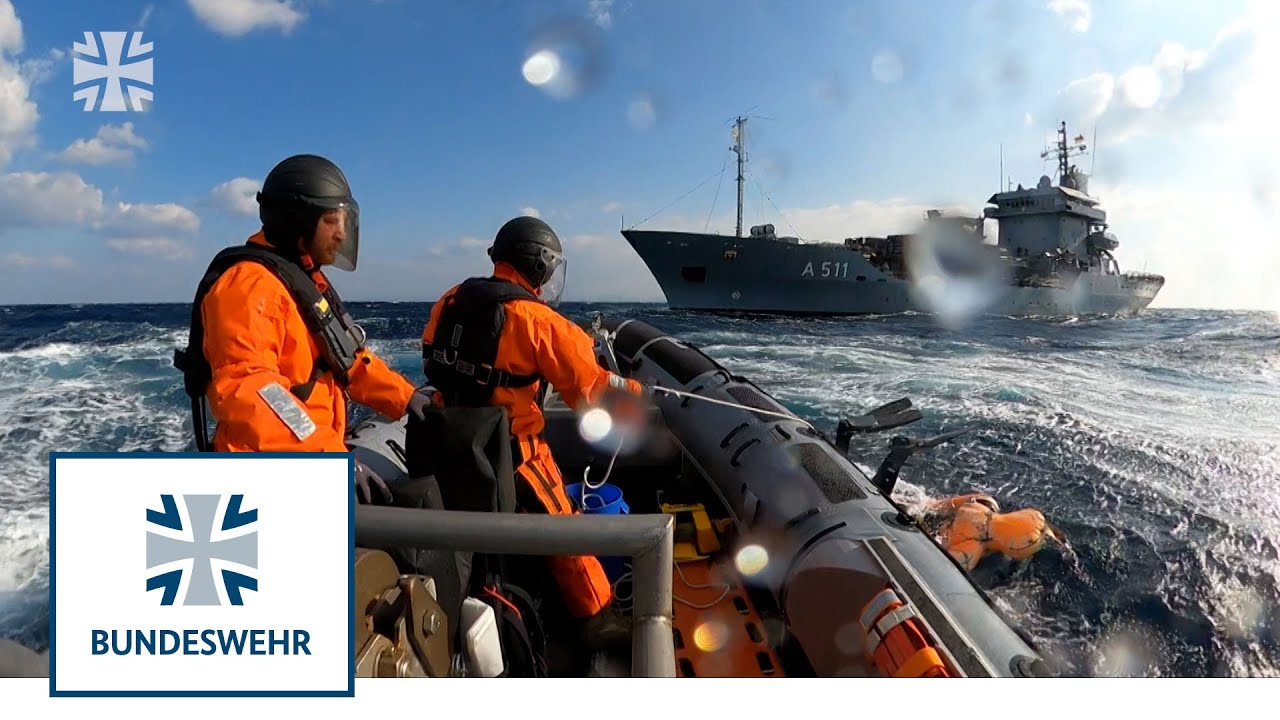 Marine: Mission im Mittelmeer (4/4) | Oscar über Bord - Humanitäre Hilfe | Bundeswehr