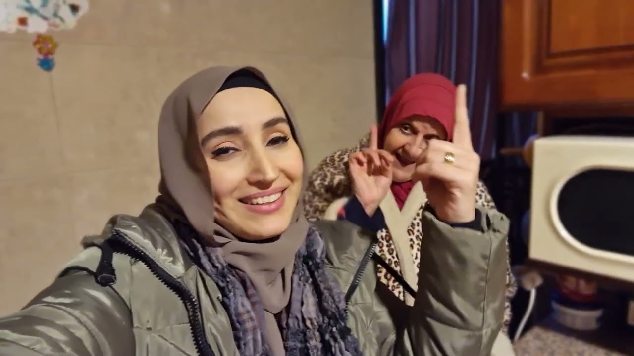 حماتي نفسيتها تعبانة من اللي صار ، نزلت لعندها حتى غيرلها جو 😇💖