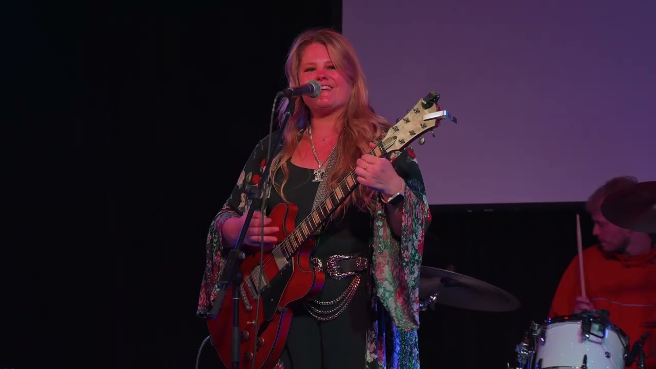Seasons Change - Lauren Anderson live at 3rd & Lindsley in Nashville, TN