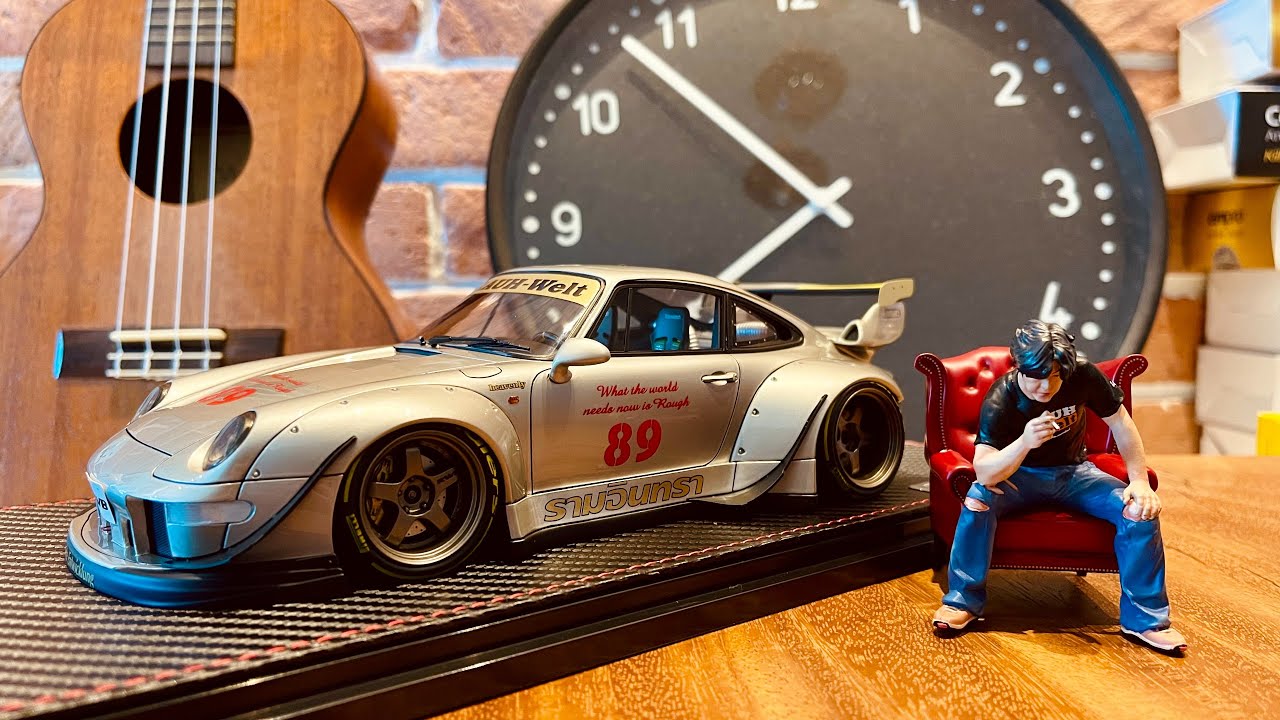 IG2719 RWB 993 Silver With Mr. Nakai sitting on sofa 1:18 Scale Ignition Model (Unboxing)