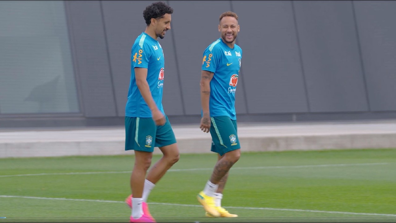 Neymar All smiles as Brazil prepare for Scotland
