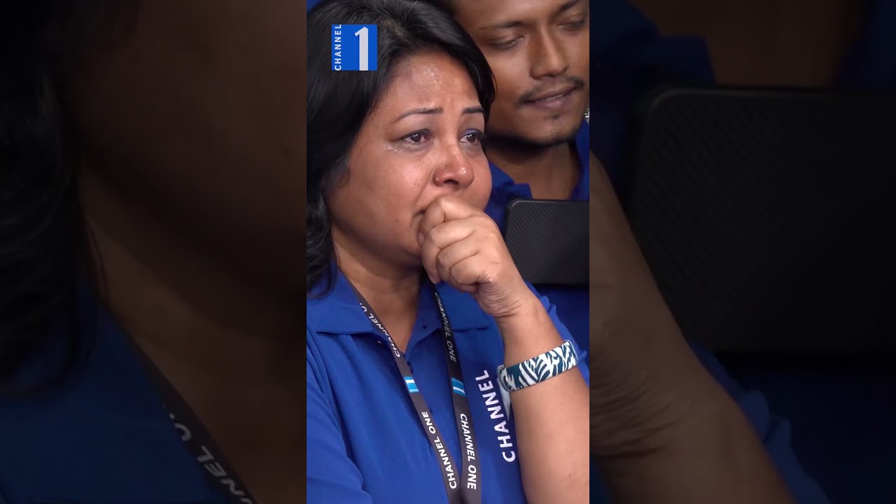 ফিরলো চ্যানেল ওয়ান, আবেগপ্রবণ কর্মীরা #ChannelOneNews