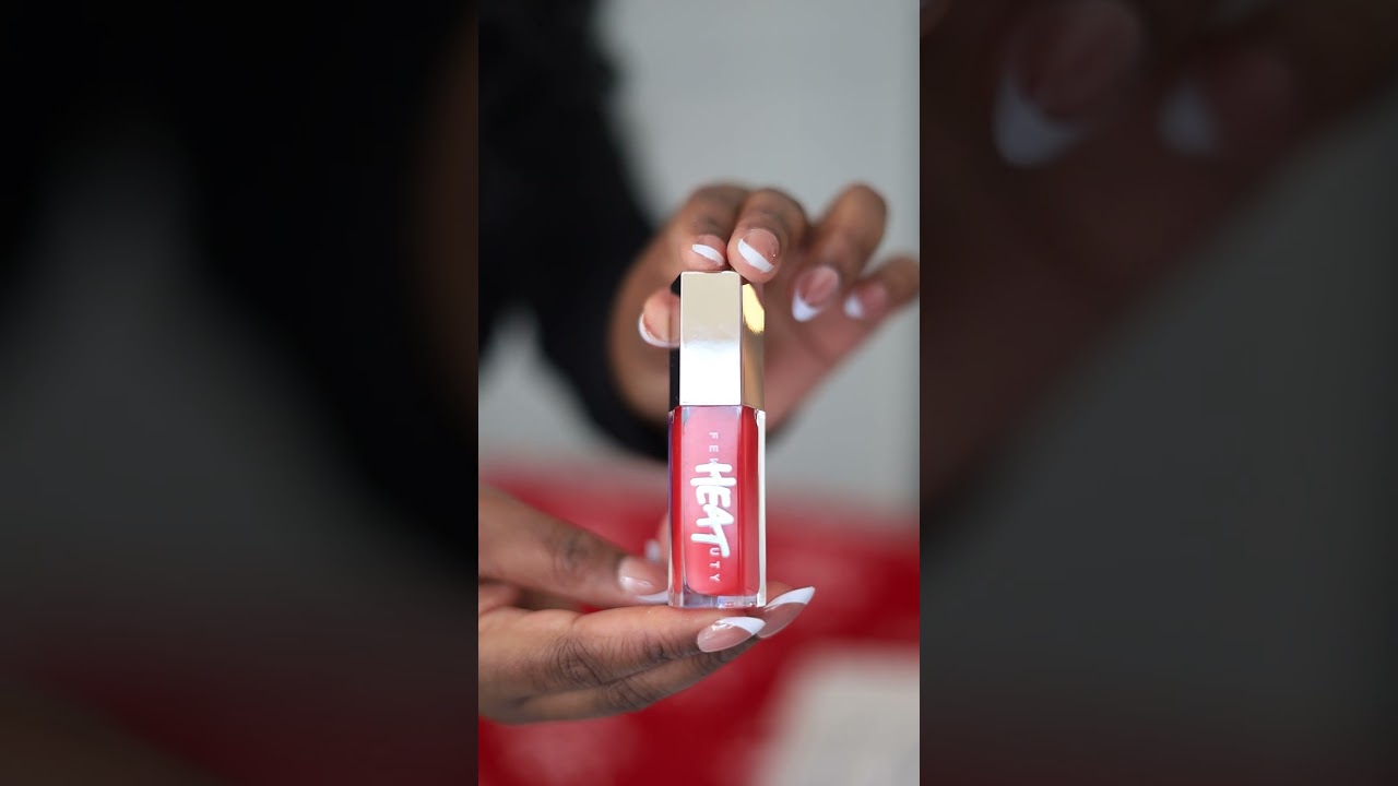 These glossy posse sets have me in a chokehold every holiday season! #fentybeauty #fentyglossbomb