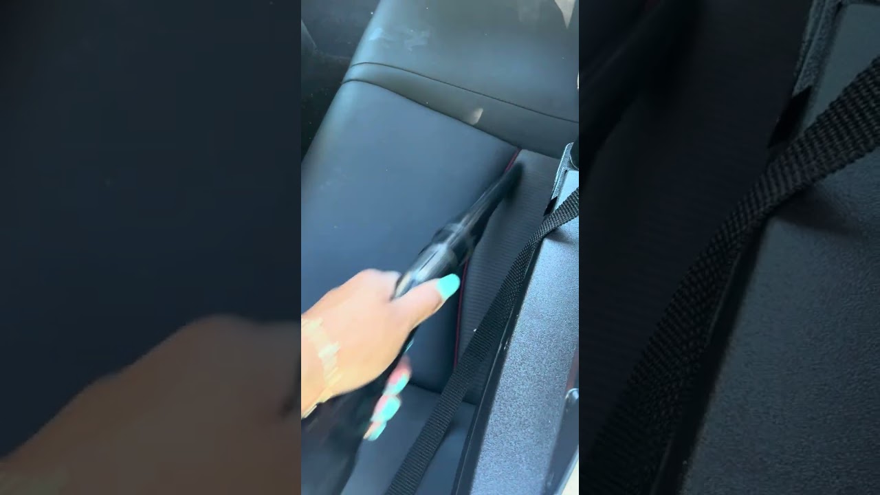Vacuuming the car w/ Oreck XL 😍