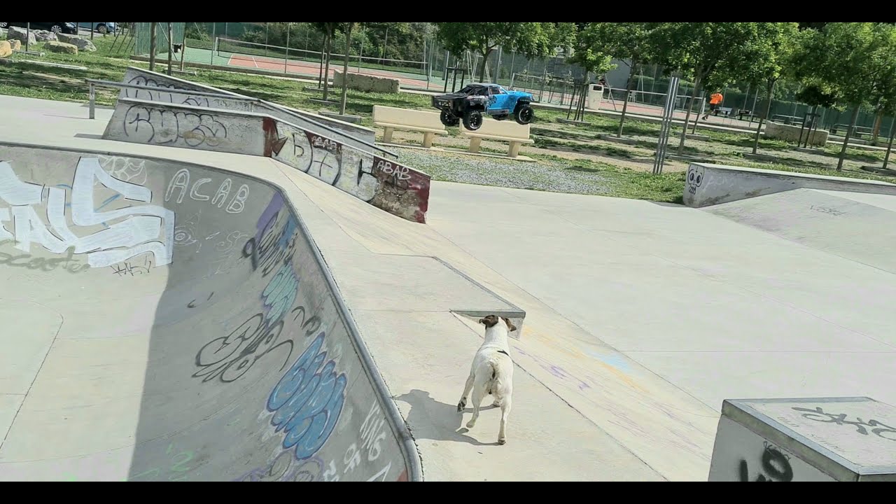 traxxas slash custom extr&ecirc;me bashing skate park bash and dirt drift