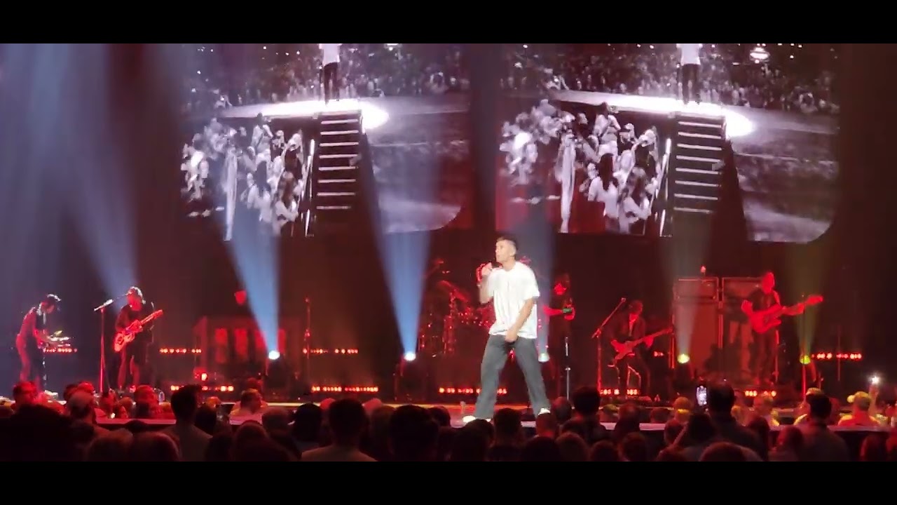 Phil Wickham Sunday is coming @Chris Tomlin Good Friday service 2025