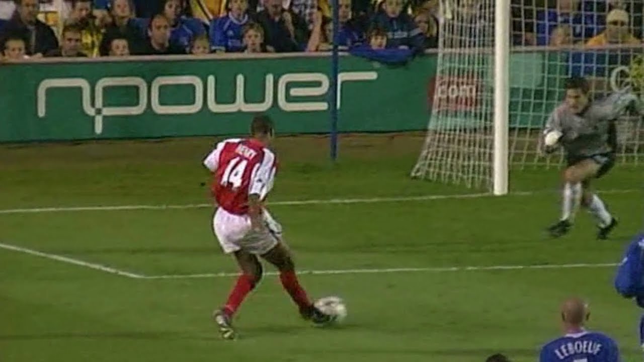 Chelsea vs Arsenal | 2-2 | 2000/01 [HQ]