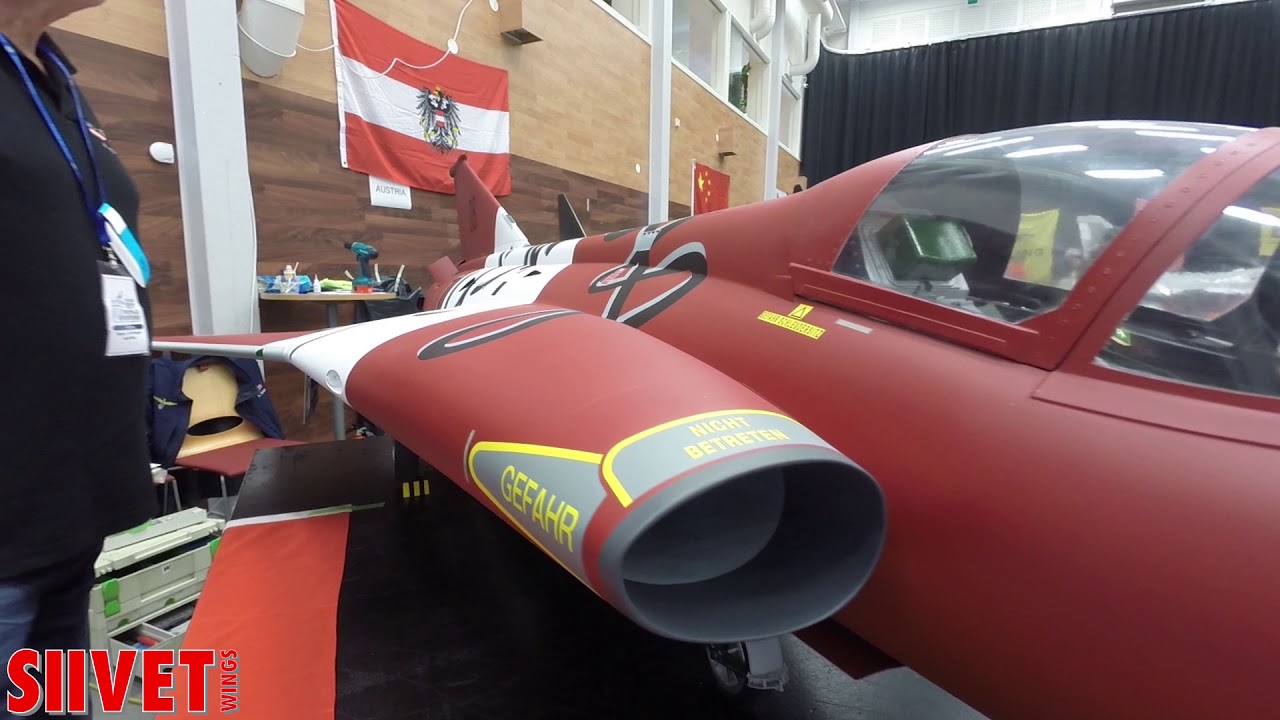 Austria's Saab Draken OE J35 1:5 in hangar Saturday - JMW2017