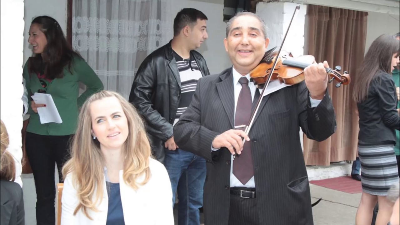Okrestar Bice skoro propast sveta - Ciganka sam mala i gitarica