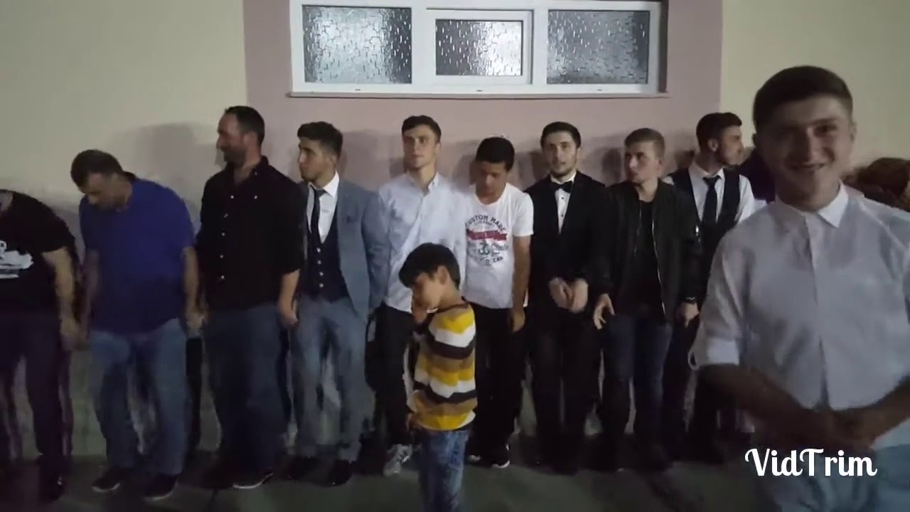 D&uuml;zk&ouml;y de muhteşem horon halkası