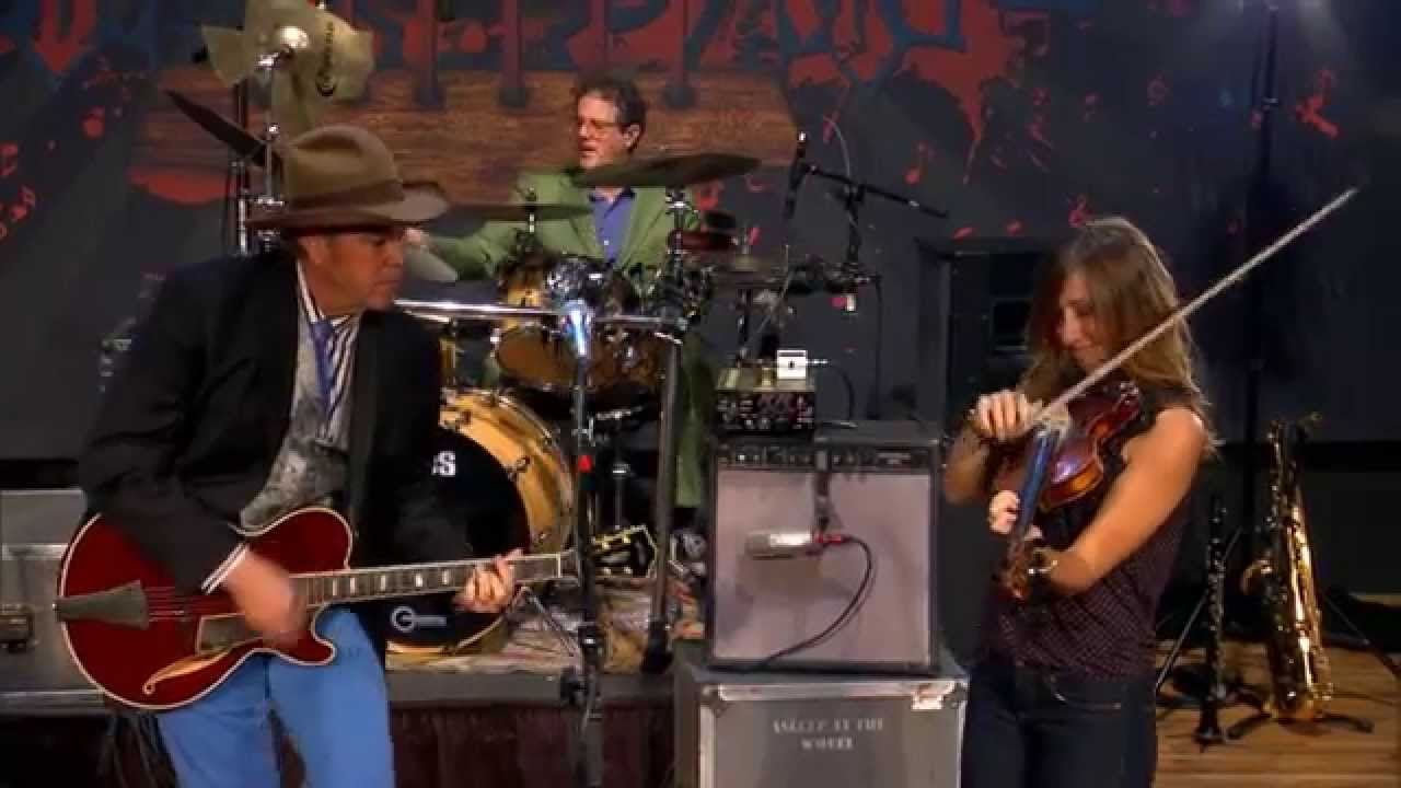 Robert Earl Keen and Asleep at the Wheel perform 