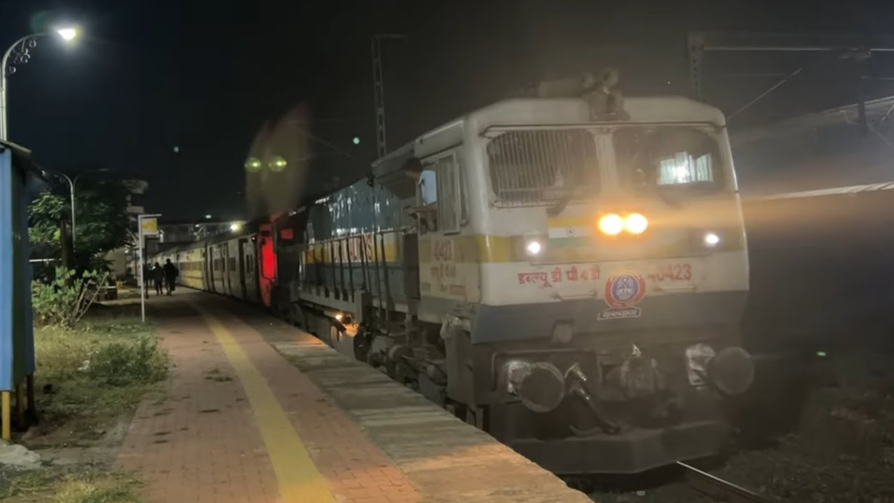 WDP4D | 11004 Tutari Express | EMD | Arrival | Departure | Diesel Traction | Powerful Acceleration 💀
