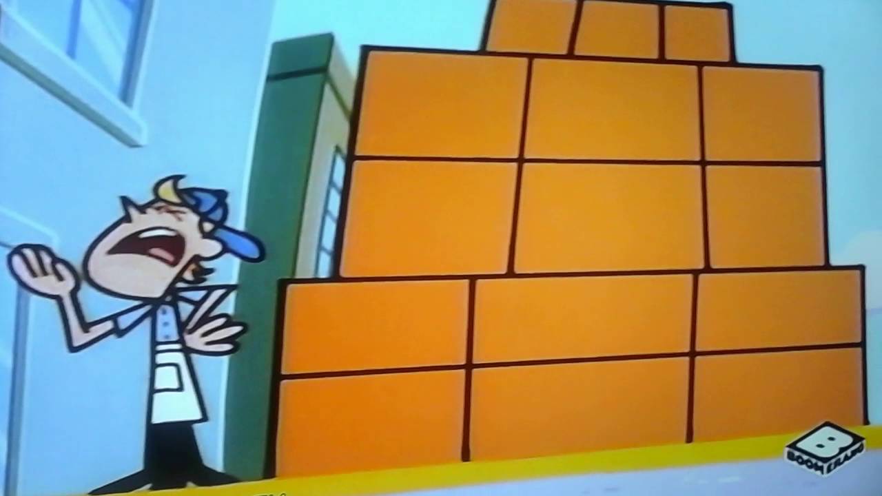GORDON THE BIG EXPRESS ENGINE CRASH INTO BRICK'S STACK OF EMPTY CARDBOARD BOXES