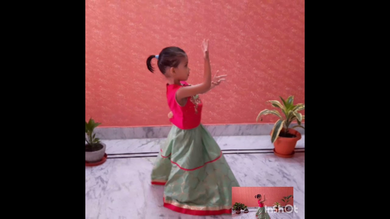 #Vaidehi Ramola#Dancing doll#Phalguni pathak#entertainment#bollywood songs#music#dancelife#
