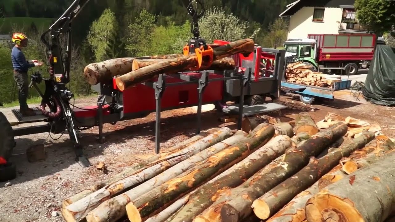 The Slovenian company CEMEH manufactures an efficient and useful firewood machine.