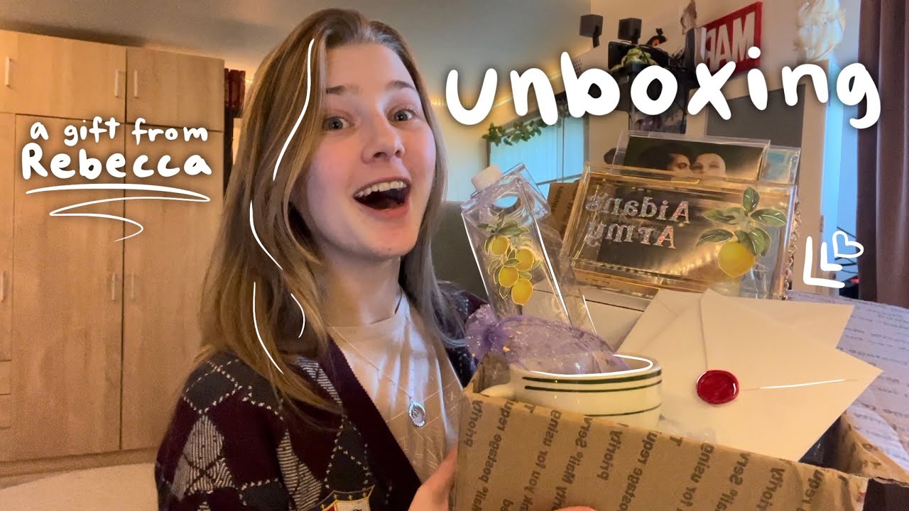 UNBOXING!! gift from an internet friend! 💌