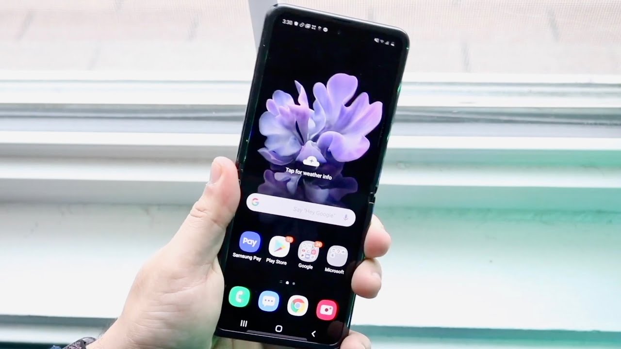 Samsung Galaxy Z Flip In 2022! (Review)