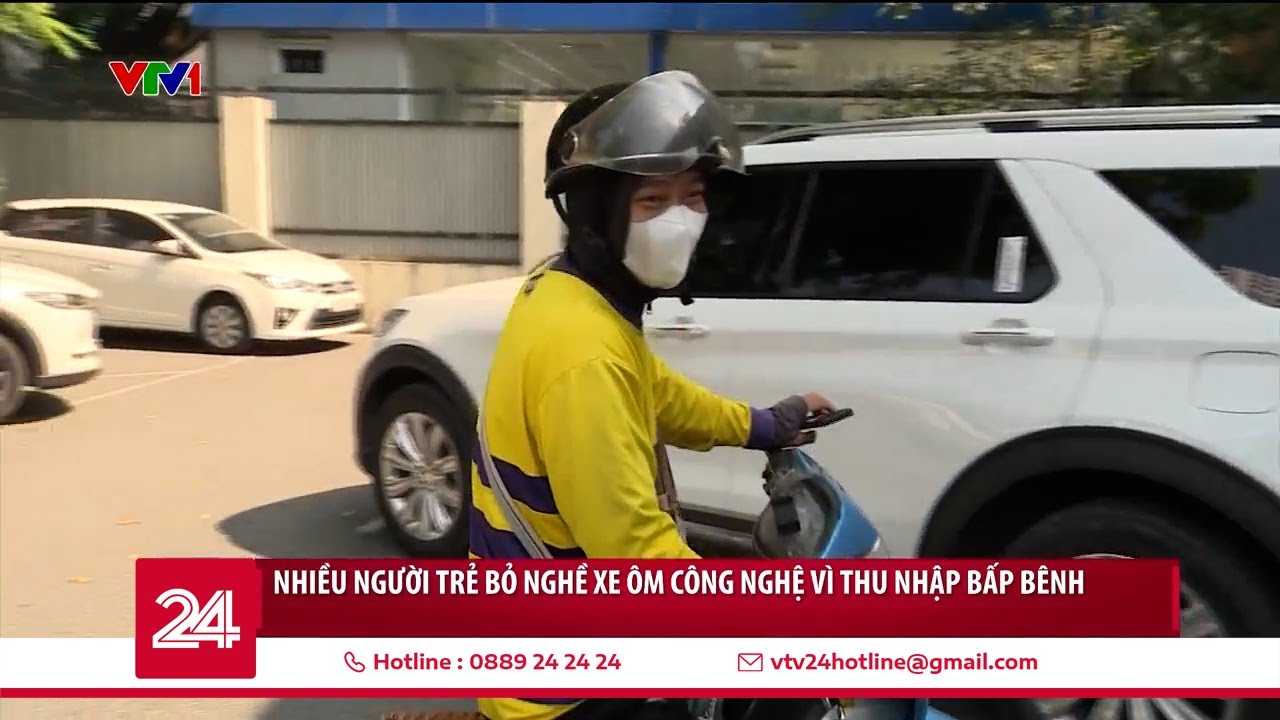 Làm vất vả mà thu nhập bấp bênh, nhiều người trẻ bỏ nghề xe ôm công nghệ | VTV24