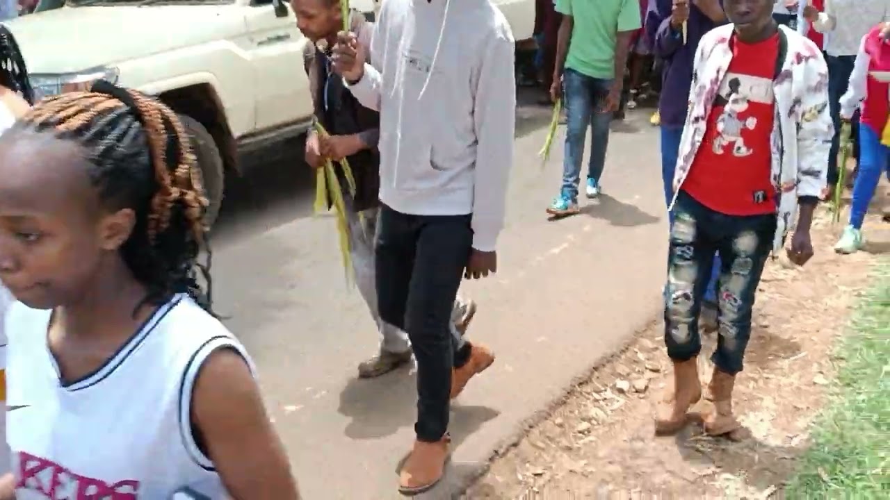 NJIA ZOTE ZAFUNGWA KERUGOYA NA POLISI KUPISHA WAUMINI WAKATOLIKI NA ASKOFU  2023