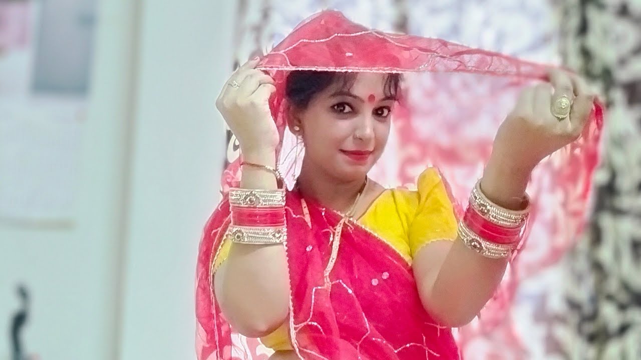 MeenaxiSinhaofficial is live!🙏 radhe radhe ji.