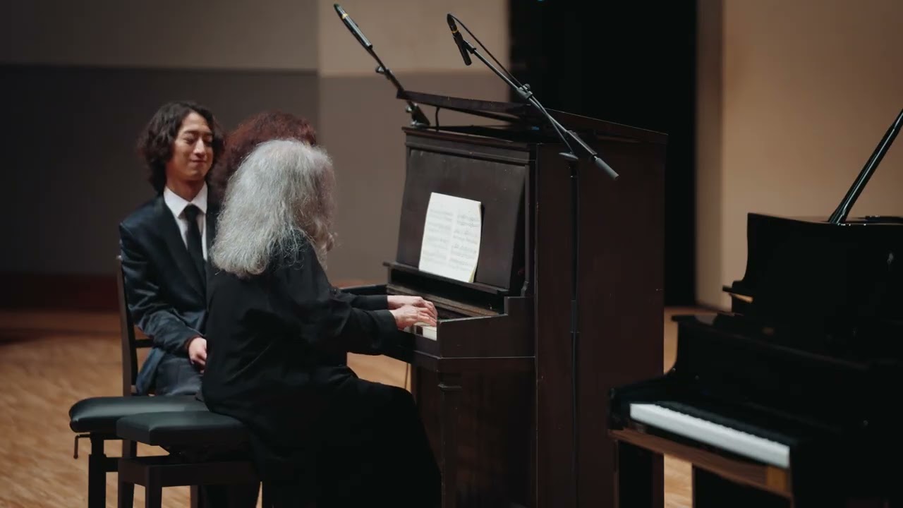Martha Argerich, Hayato Sumino, Akane Sakai &ndash; Debussy: Petite Suite