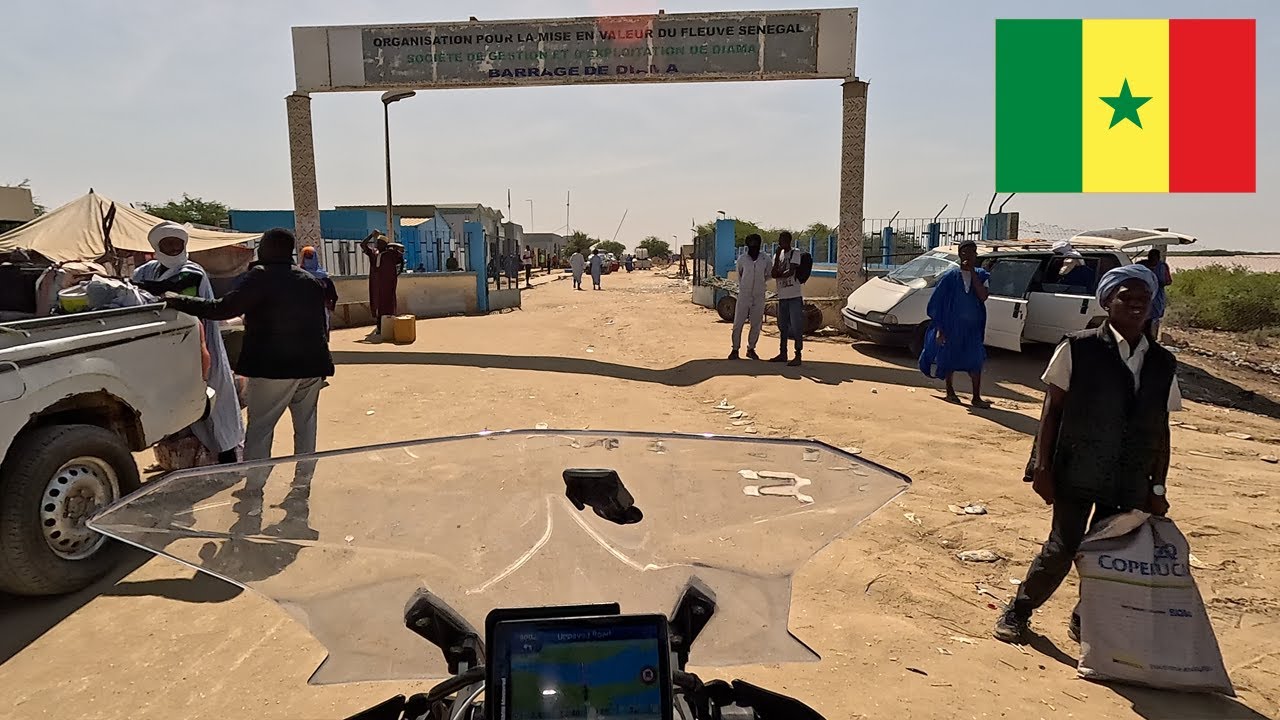 Entrando en moto a Senegal 🇸🇳 por el infame paso Diama