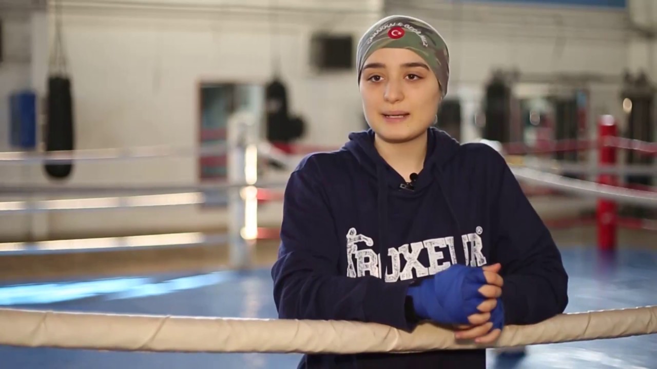 Tüm Dünyanın Konuştuğu Hafız Boksör Zeynep Gülçaylar Kimdir?