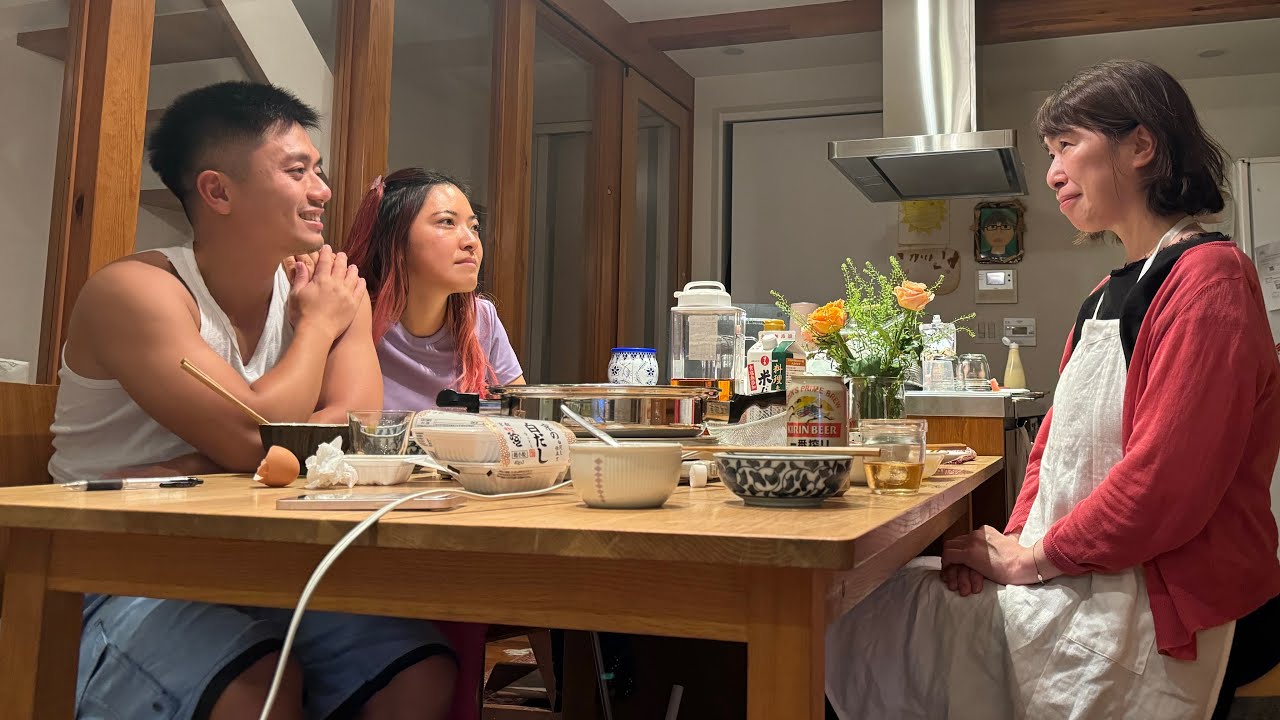 LLEVO UN CHICO A LA CASA. ASI LE TRATO MI MAMI JAPONESA🇯🇵