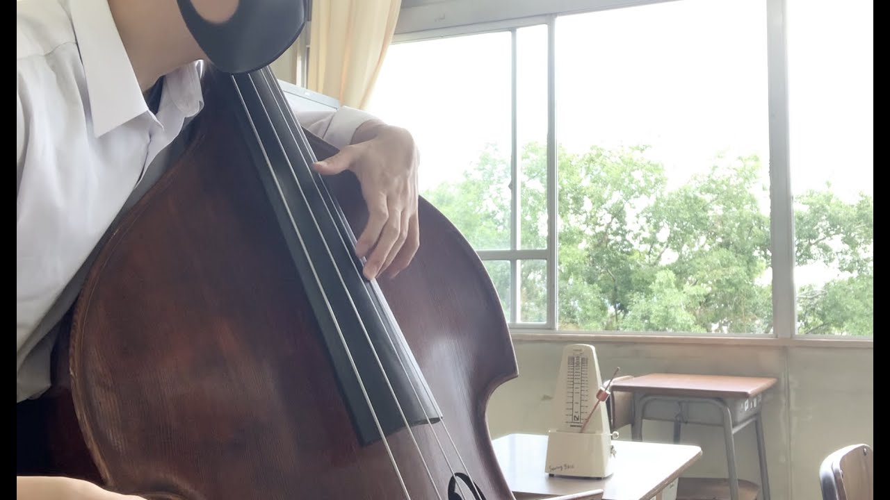 吹奏楽部男子によるコントラバスソロ「Elegy/bottesini」