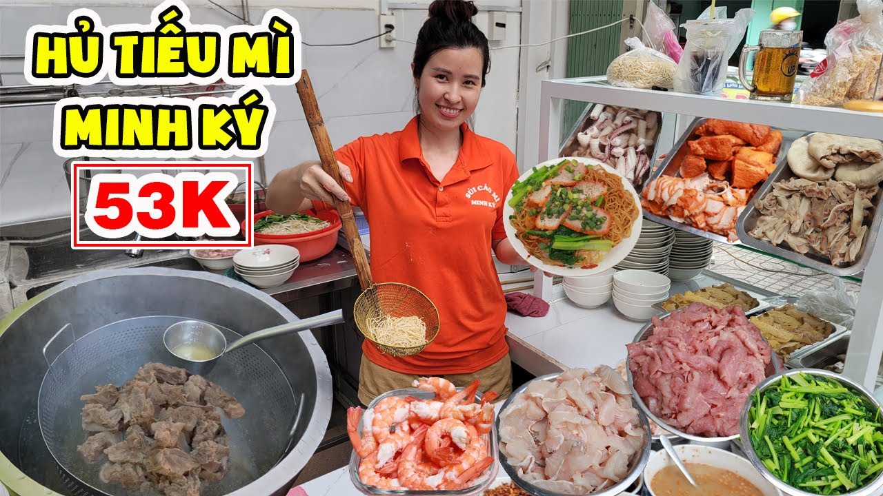 Hủ Tiếu Mì Thập Cẩm 52K Gia Truyền Của Em Gái Người Hoa Với Nồi Nước Lèo Trong Như Suối