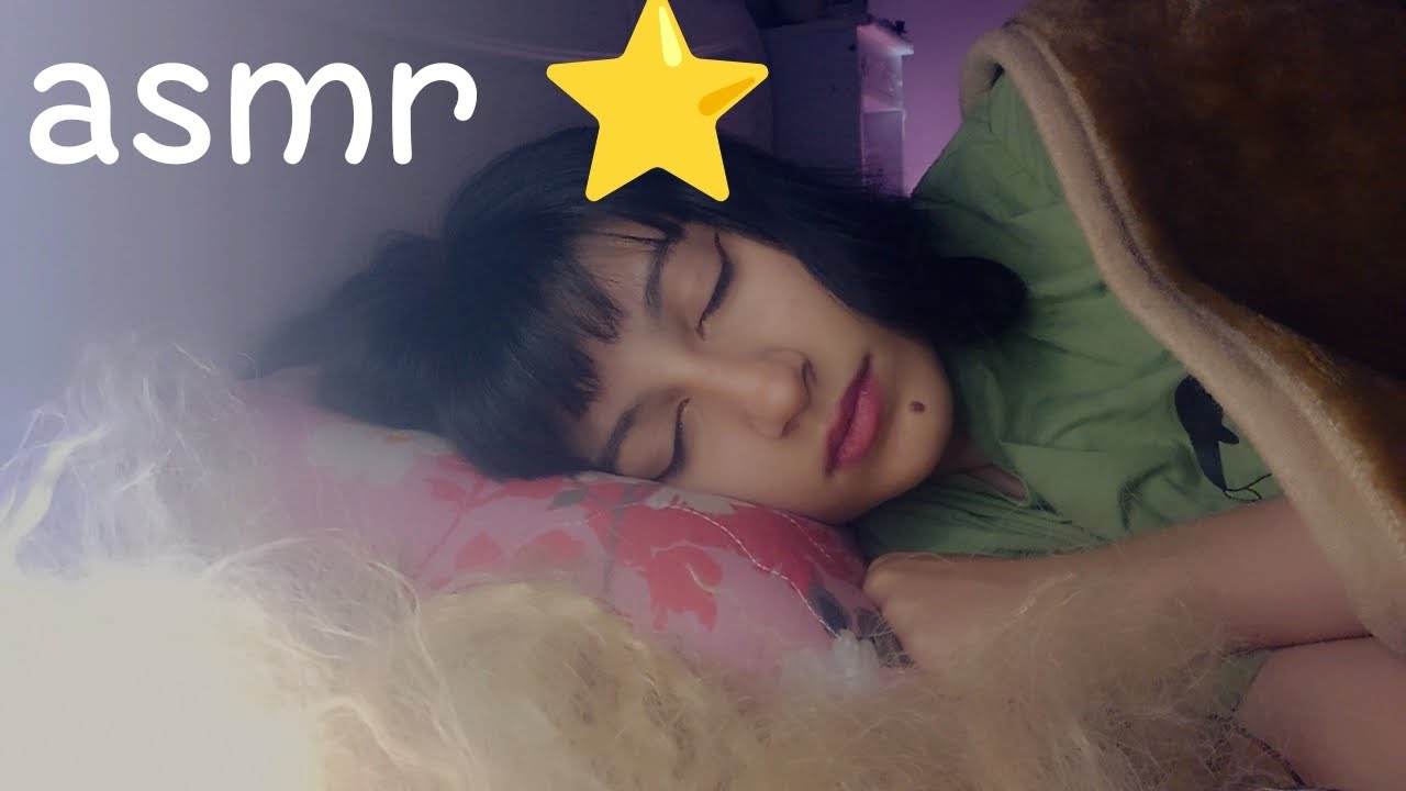 دوستت شب تورو خوابت میکنه و با موهات بازی میکنه ASMR زمزمه ی نا مفهوم⭐⭐ 
