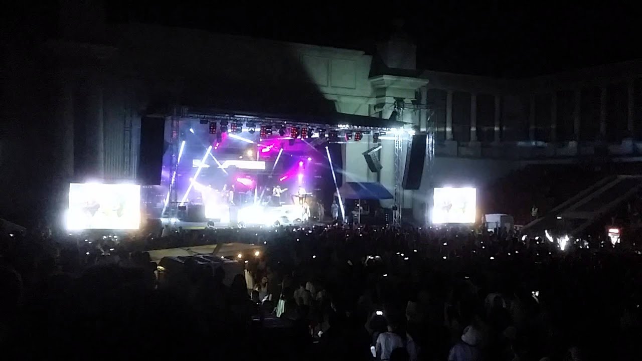 Smiley - Oarecare [Concert Arenele Romane Bucuresti 1 iunie 2015 ]