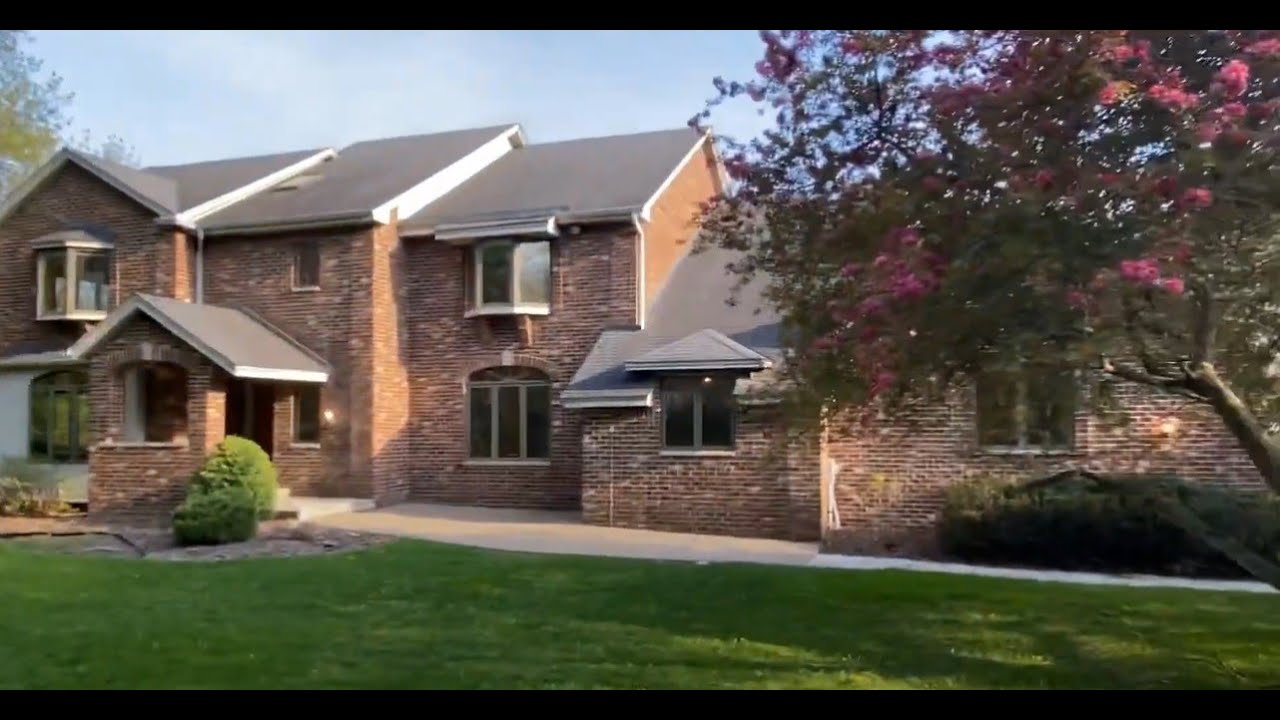Houses for Rent in Eden Prairie Minnesota 4BR/4.5BA by Property Management in Eden Prairie