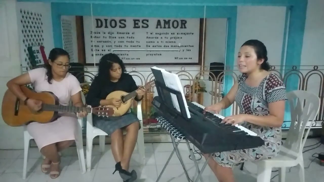 Canto Muchas gracias en todo tiempo hoy te damos
