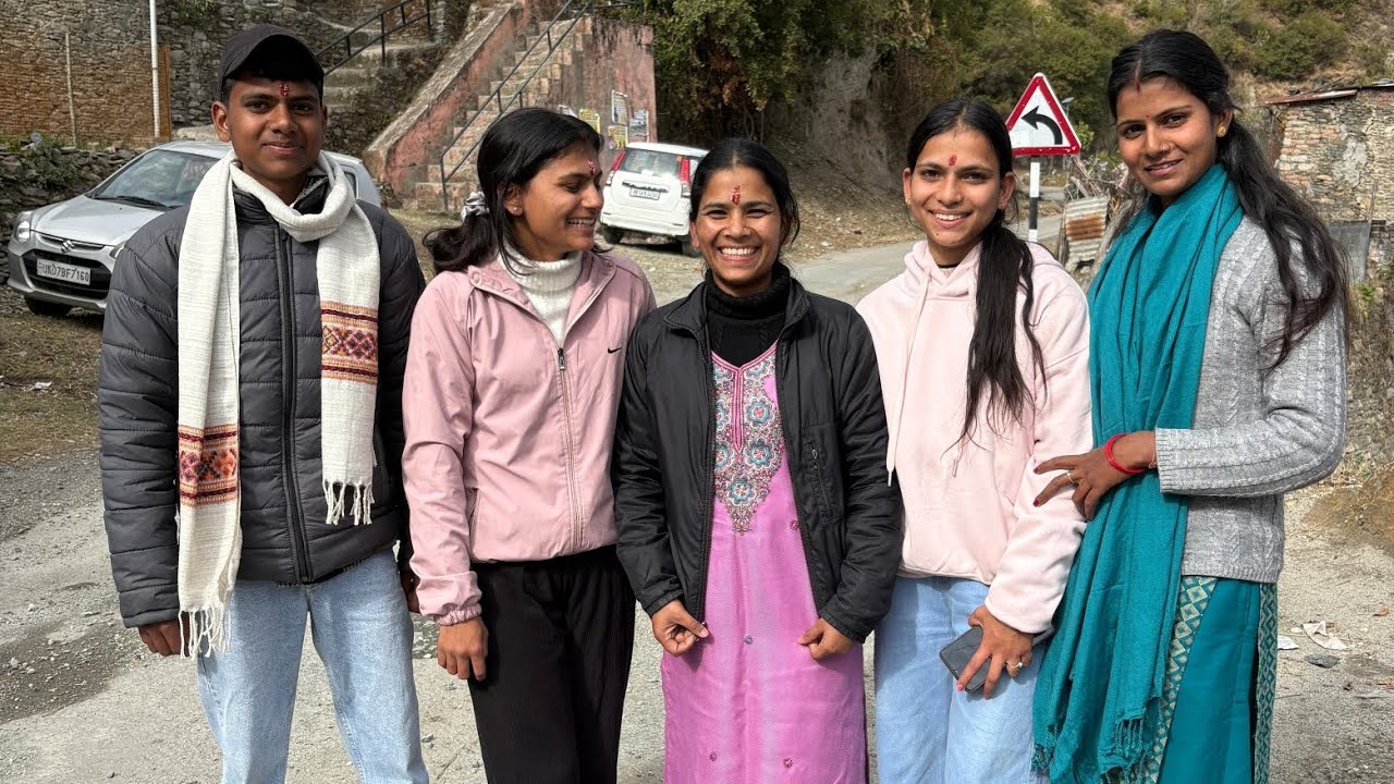 Hum 5 #trending #siblings #minivlog #uttrakhnd #pahadi #top #vlog #viral #family #love #viralshorts 