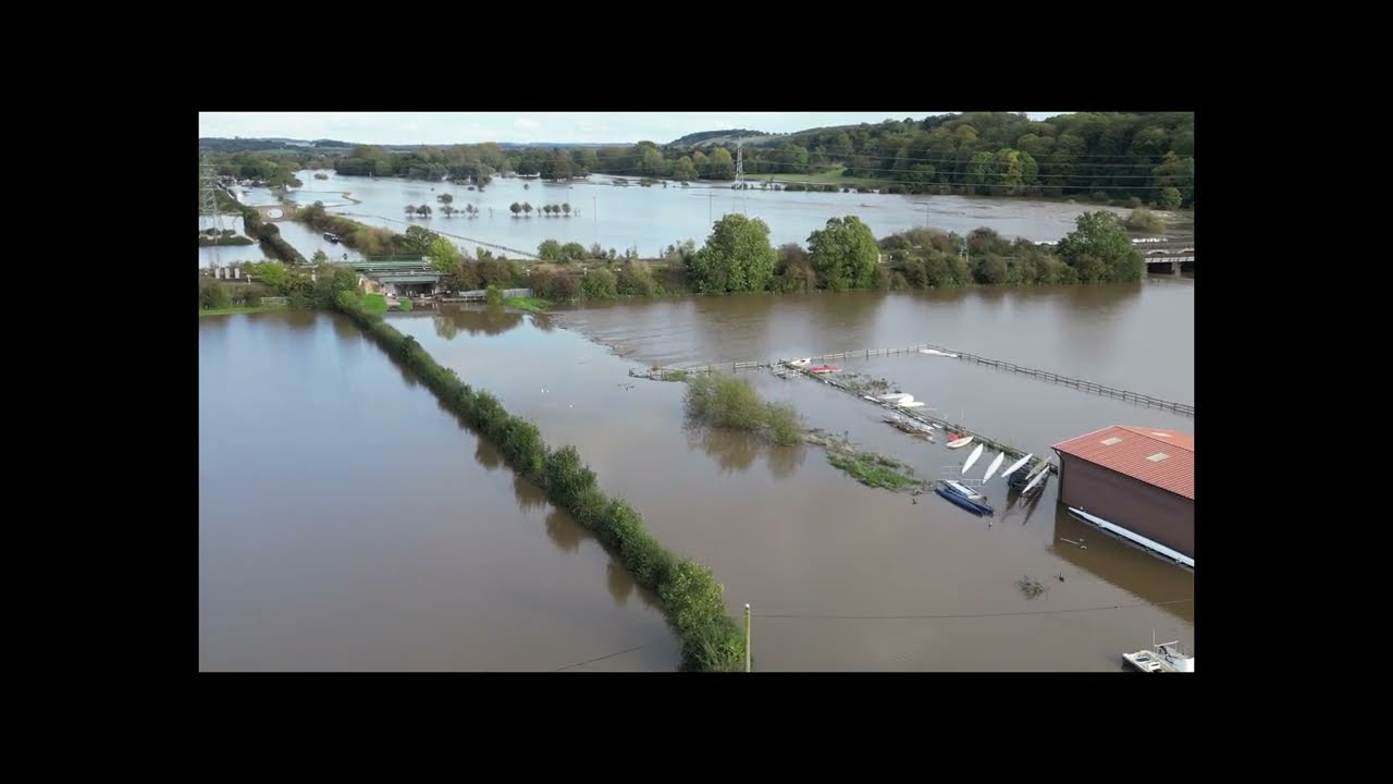 River Trent in Serious Flood at Trent Lock Junction