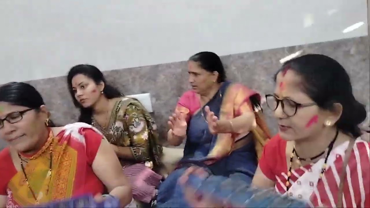 नदी यमुना के तीर कदंब  चड़ी कान्हा बज गए बांसुरिया बहुत ही सुंदर होली गीत 👌💯🙏
