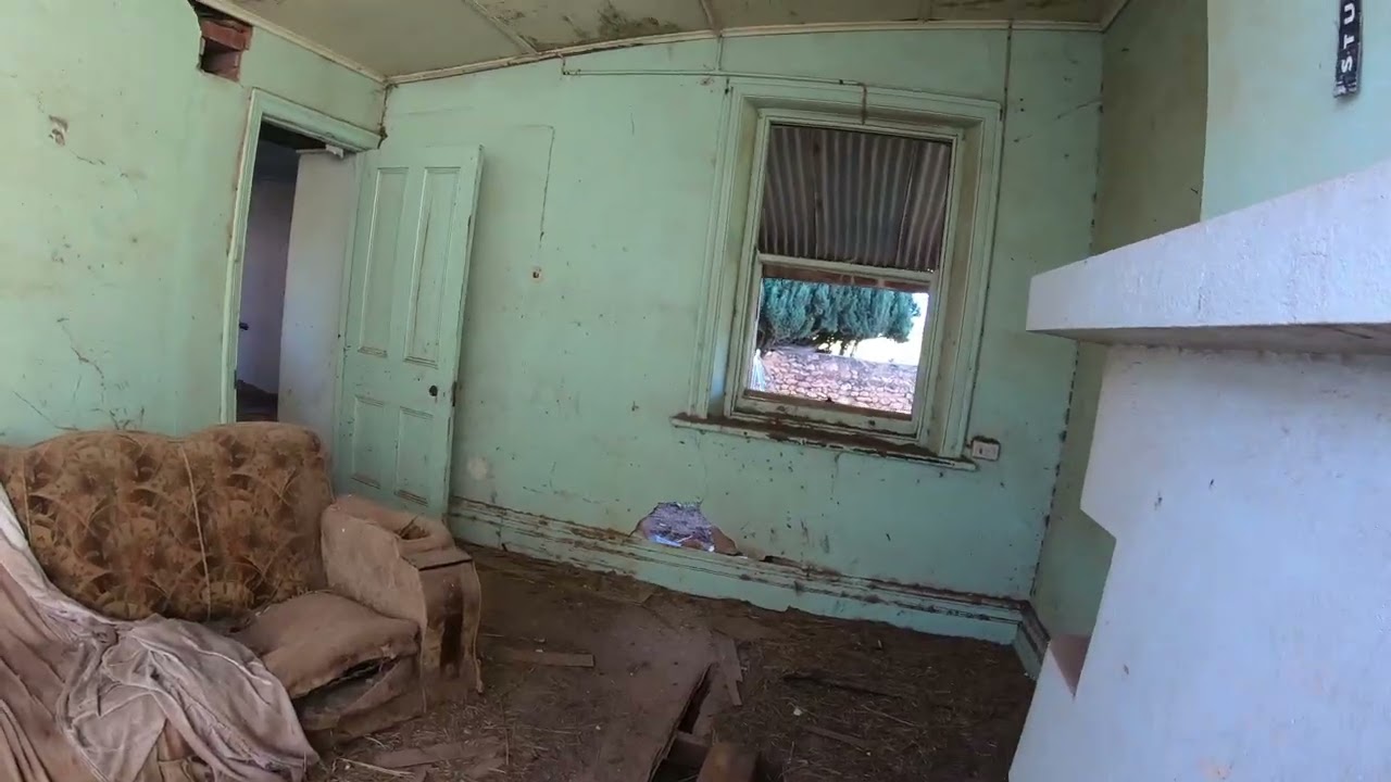 THE PUB WITH NO BEER