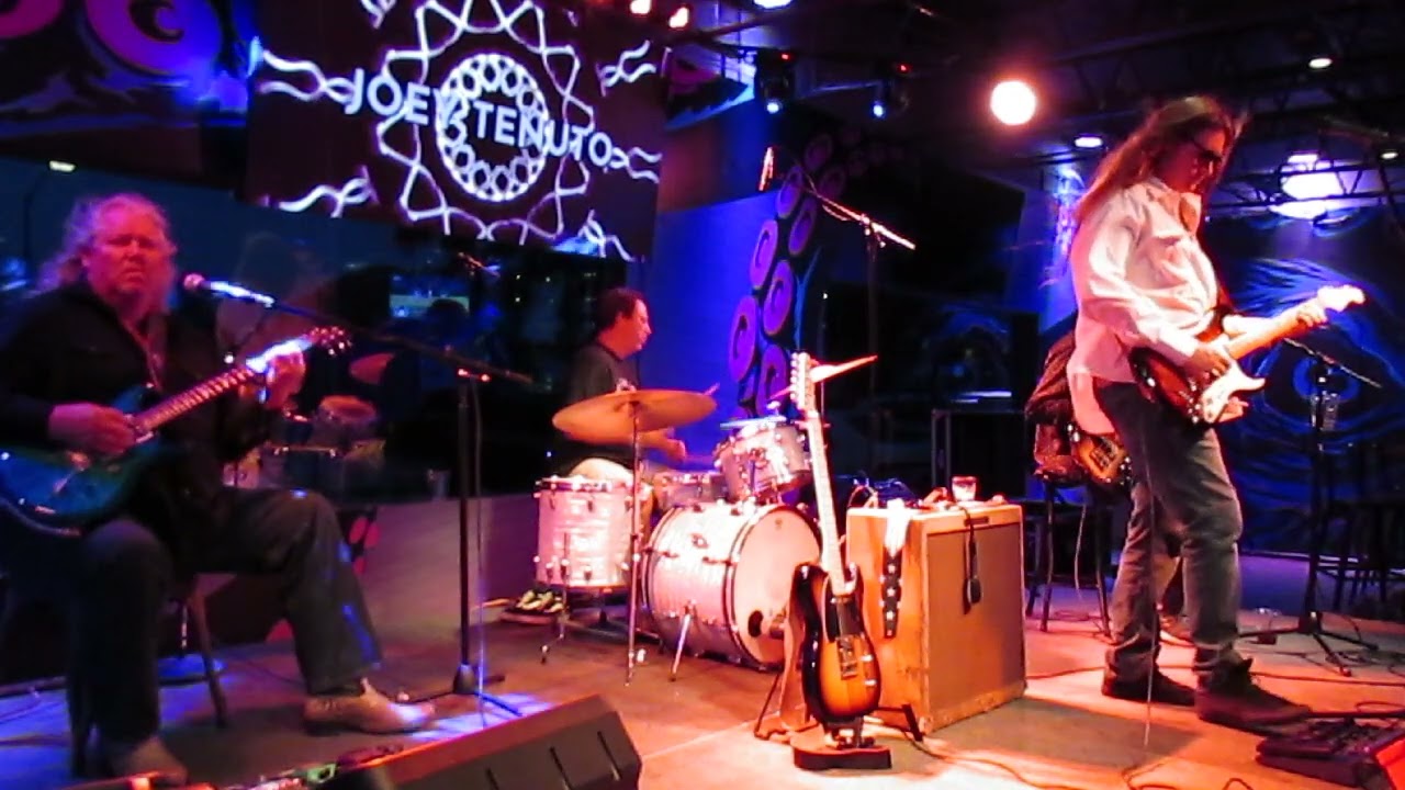 JOEY TENUTO BAND AT FILTHY'S IN VERO BEACH  06-24-2024