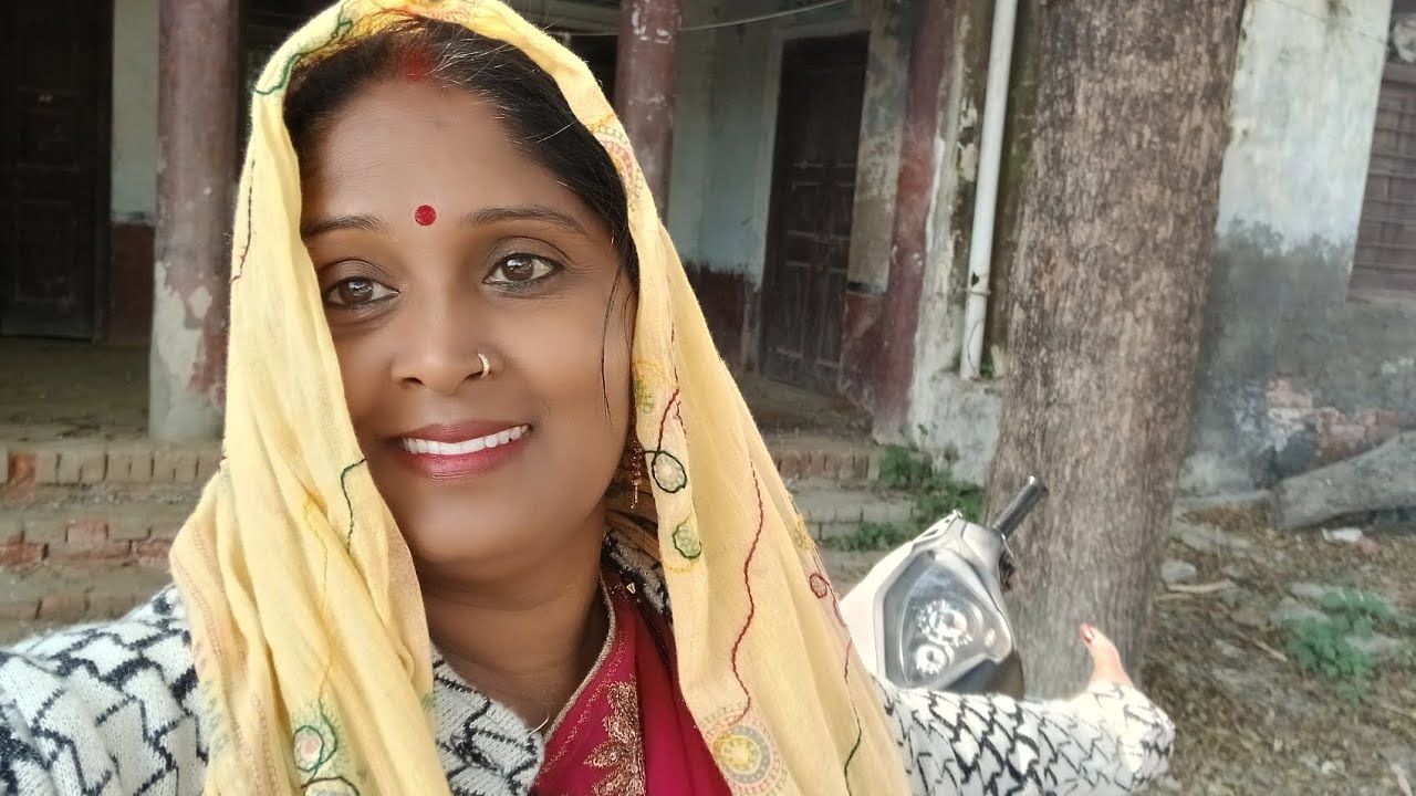 कुएं से पानी पीते हैं मेरे गाँव में l 🏕
