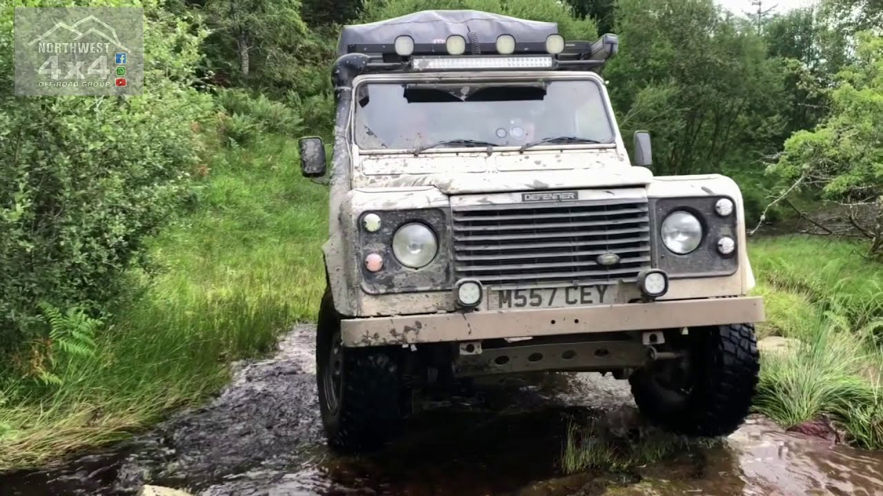 GREEN LANES UP NORTH SCOTTISH BOARDER WITH DISCOVERY 1, & 3 DEFENDER 90 SHOWGUN SPORT(OFF ROAD, 4x4)