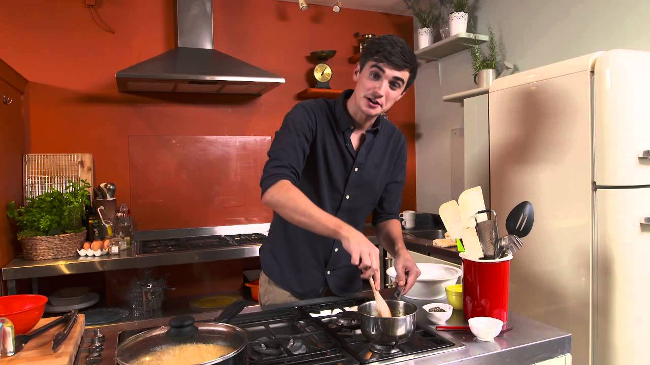 Donal Skehan cooks up Paprika Chicken with Rice and Eggs (full)