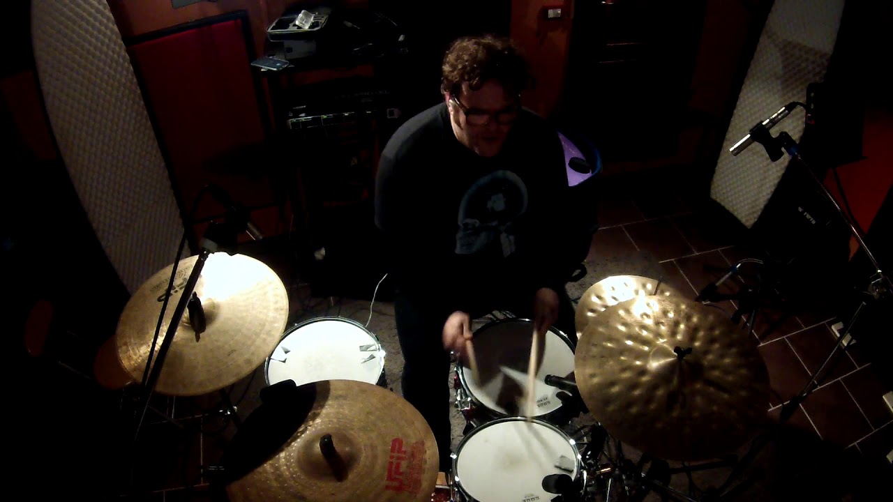 Archelao Macrillo' plays Hip Hop Elettromachine by Thomas Mester