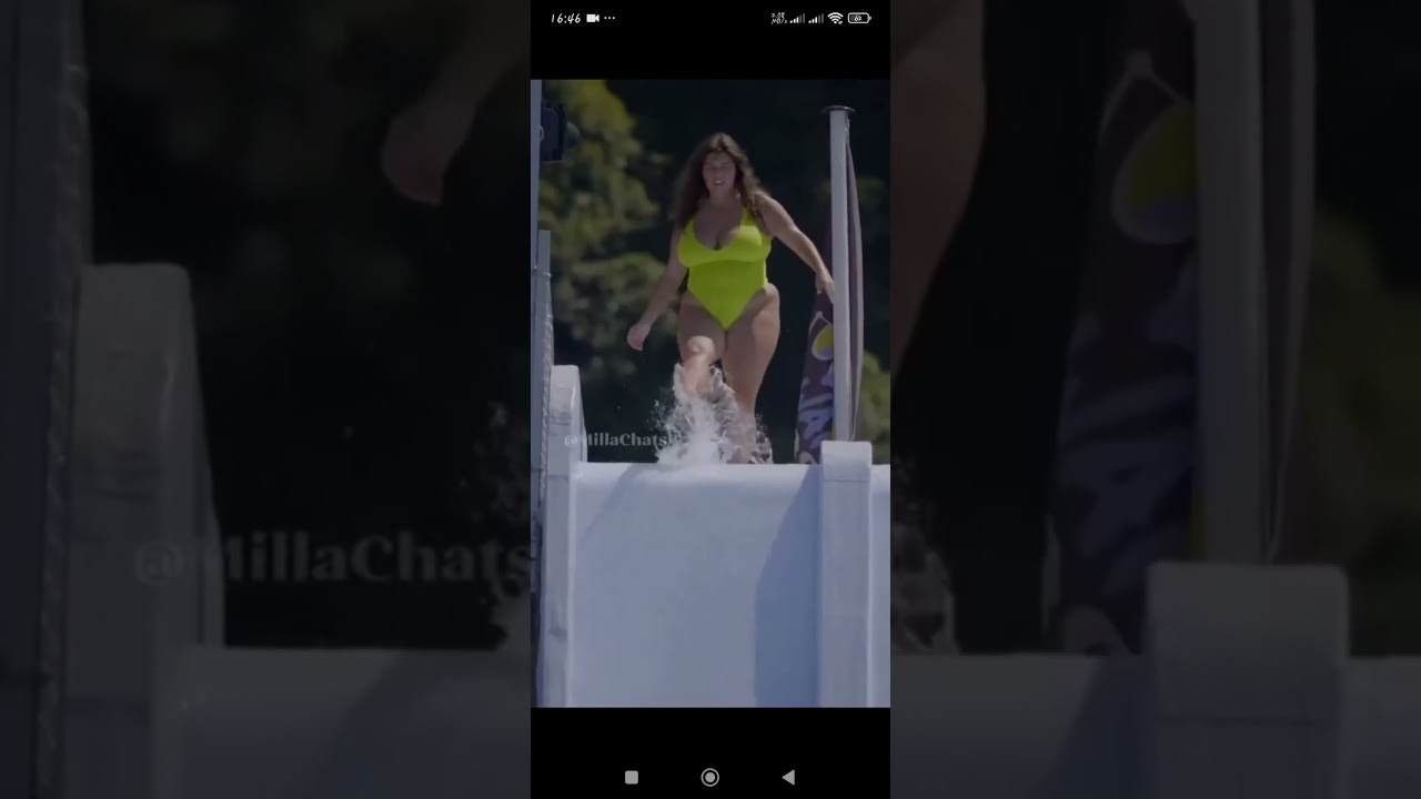 EXTRA THICC GURL WATERSLIDES! 