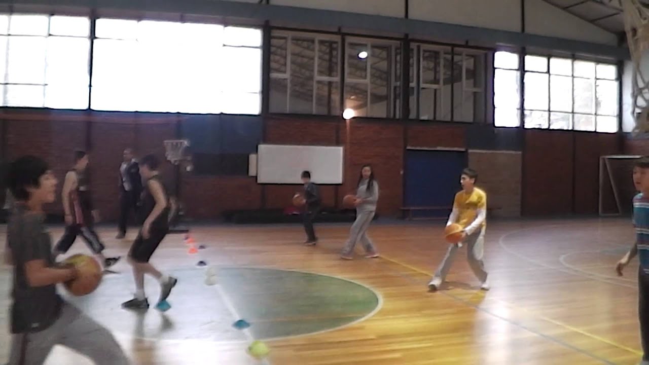 Metodología para la realización de la bandeja en básquetbol