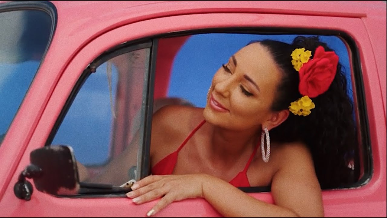 Saba Hatzimarkos Portrett på Paradise 2022!