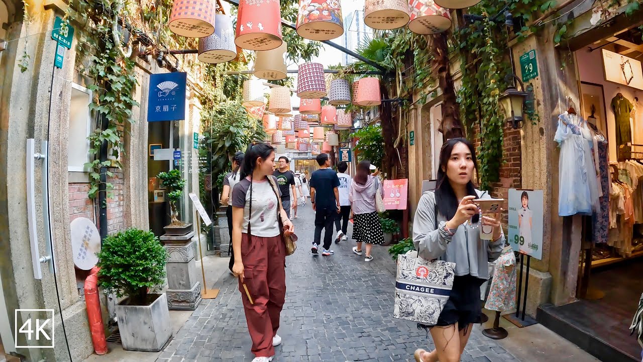 Walking into Tianzifang and Xintiandi | Shanghai