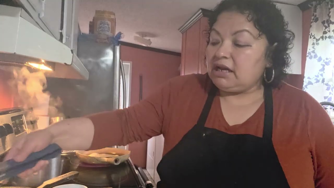yo aqui preparando unos buñuelos remojados 