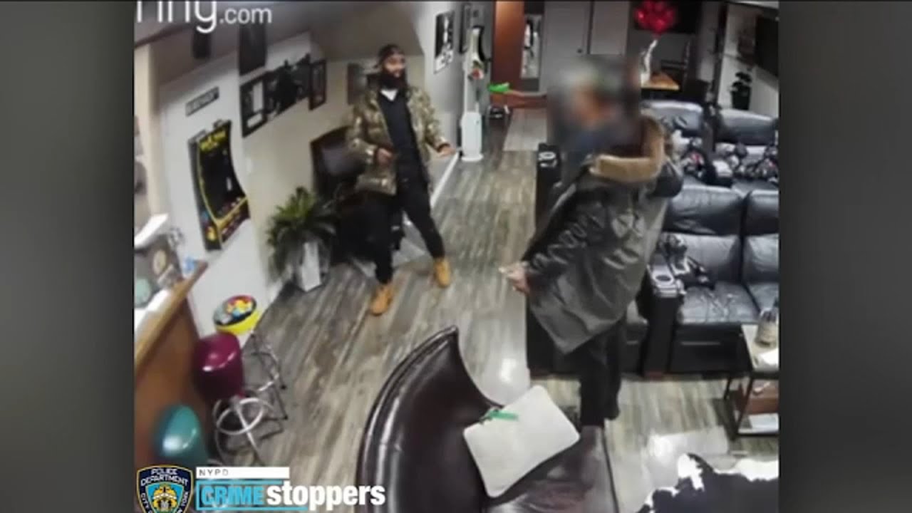 2 men sought in NYC home invasion and robbery