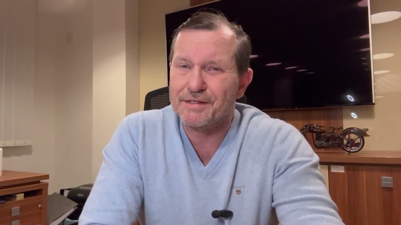 Ag&aacute;ta vyhrožuje žalobou .   Turek je celebrita....